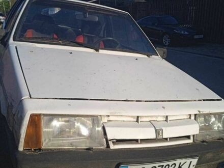 ВАЗ 2108 1992 в Киеве на Automoto.ua Белый ВАЗ 2108, объемом двигателя 0 л и пробегом 1 тыс. км за 652 $, фото 1 на Automoto.ua