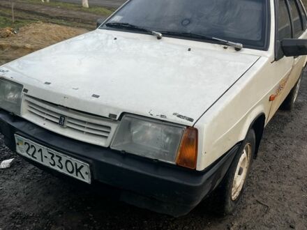 Белый ВАЗ 2108, объемом двигателя 1.5 л и пробегом 295 тыс. км за 800 $, фото 1 на Automoto.ua