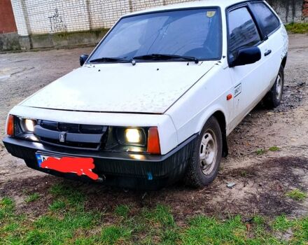 Белый ВАЗ 2108, объемом двигателя 1.3 л и пробегом 200 тыс. км за 900 $, фото 1 на Automoto.ua