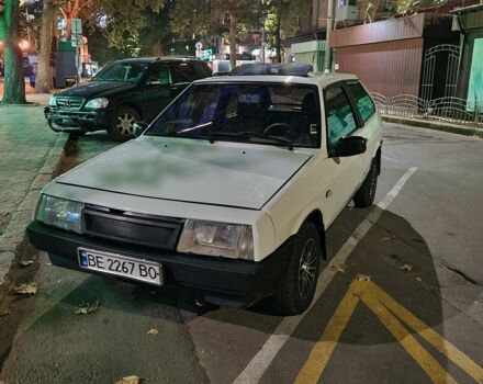 Белый ВАЗ 2108, объемом двигателя 1.1 л и пробегом 230 тыс. км за 1000 $, фото 1 на Automoto.ua
