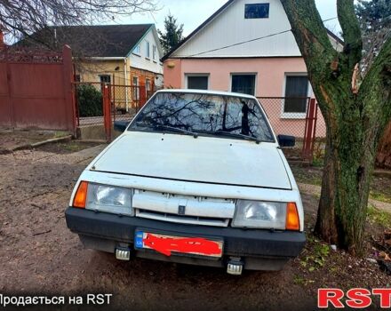 Белый ВАЗ 2108, объемом двигателя 1.3 л и пробегом 195 тыс. км за 850 $, фото 1 на Automoto.ua