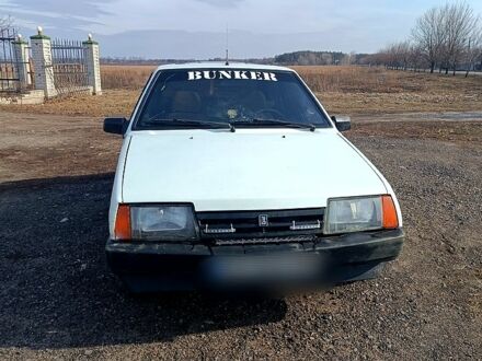 ВАЗ 2108 1992 в Краматорске на Automoto.ua Белый ВАЗ 2108, объемом двигателя 13 л и пробегом 111 тыс. км за 790 $, фото 1 на Automoto.ua