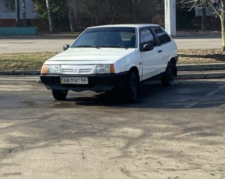 Белый ВАЗ 2108, объемом двигателя 1.5 л и пробегом 200 тыс. км за 567 $, фото 1 на Automoto.ua