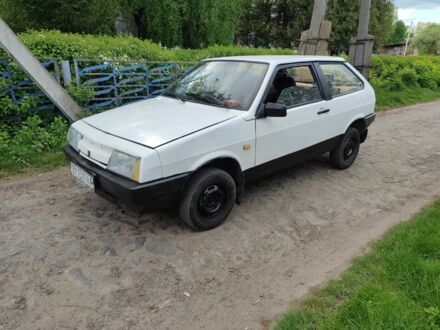 ВАЗ 2108 1992 у Луцьку на Automoto.ua Білий ВАЗ 2108, об'ємом двигуна 1.3 л та пробігом 70 тис. км за 500 $, фото 1 на Automoto.ua