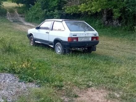 ВАЗ 2108 1993 в Хмельницком на Automoto.ua Белый ВАЗ 2108, объемом двигателя 1 л и пробегом 20 тыс. км за 241 $, фото 1 на Automoto.ua