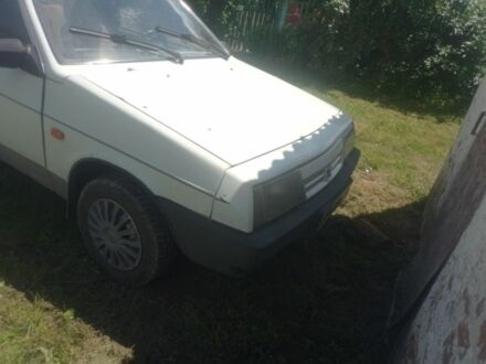 ВАЗ 2108 1993 у Житомирі на Automoto.ua Білий ВАЗ 2108, об'ємом двигуна 0 л та пробігом 3 тис. км за 700 $, фото 1 на Automoto.ua