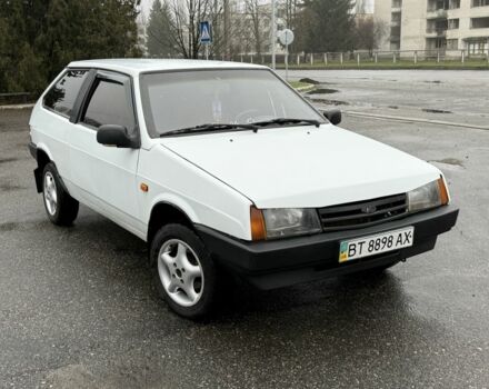 Белый ВАЗ 2108, объемом двигателя 1.5 л и пробегом 150 тыс. км за 800 $, фото 1 на Automoto.ua