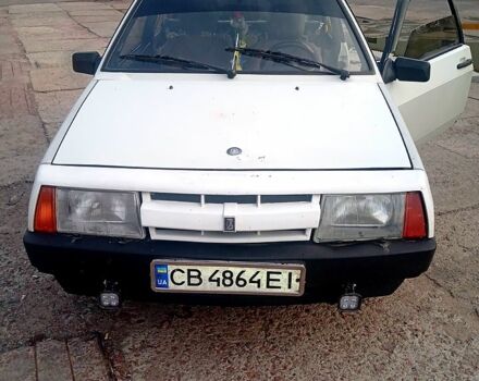 Белый ВАЗ 2108, объемом двигателя 1.3 л и пробегом 300 тыс. км за 1590 $, фото 1 на Automoto.ua