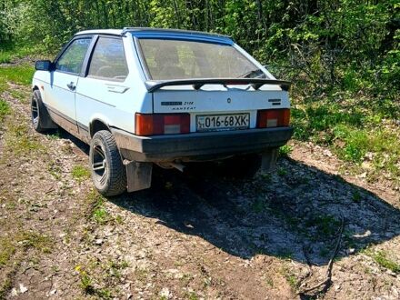 Белый ВАЗ 2108, объемом двигателя 1.6 л и пробегом 111 тыс. км за 600 $, фото 1 на Automoto.ua