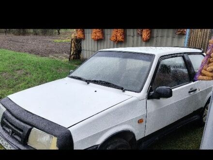 Белый ВАЗ 2108, объемом двигателя 1 л и пробегом 100 тыс. км за 350 $, фото 1 на Automoto.ua