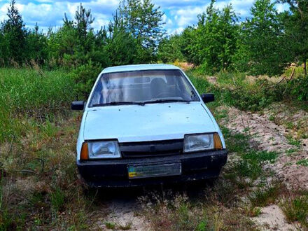 ВАЗ 2108 1994 у Києві на Automoto.ua Білий ВАЗ 2108, об'ємом двигуна 1.6 л та пробігом 0 тис. км за 600 $, фото 1 на Automoto.ua