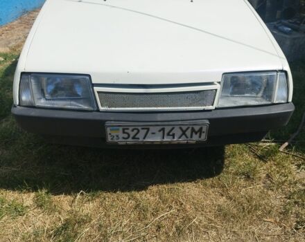 Белый ВАЗ 2108, объемом двигателя 1 л и пробегом 889 тыс. км за 700 $, фото 1 на Automoto.ua
