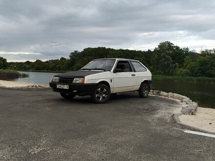 ВАЗ 2108 1995 у Харкові на Automoto.ua Білий ВАЗ 2108, об'ємом двигуна 1.3 л та пробігом 300 тис. км за 30000 $, фото 1 на Automoto.ua