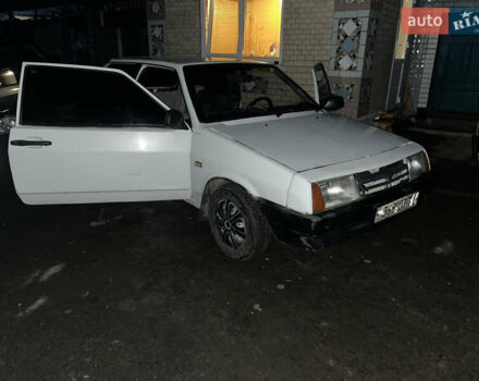 Белый ВАЗ 2108, объемом двигателя 1.3 л и пробегом 100 тыс. км за 600 $, фото 1 на Automoto.ua