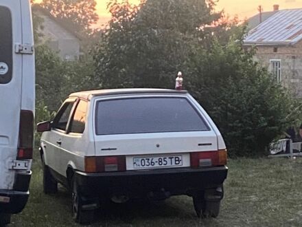 Белый ВАЗ 2108, объемом двигателя 1.3 л и пробегом 57 тыс. км за 600 $, фото 1 на Automoto.ua