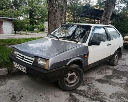 Белый ВАЗ 2108, объемом двигателя 1.5 л и пробегом 250 тыс. км за 400 $, фото 1 на Automoto.ua
