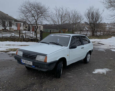 Белый ВАЗ 2108, объемом двигателя 1.5 л и пробегом 100 тыс. км за 900 $, фото 1 на Automoto.ua