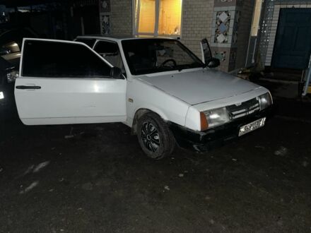 Белый ВАЗ 2108, объемом двигателя 1.3 л и пробегом 120 тыс. км за 600 $, фото 1 на Automoto.ua