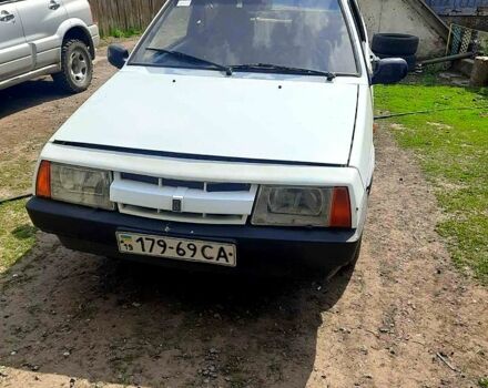 Белый ВАЗ 2108, объемом двигателя 1.3 л и пробегом 200 тыс. км за 1200 $, фото 1 на Automoto.ua