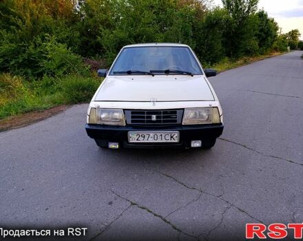Бежевый ВАЗ 2108, объемом двигателя 1.5 л и пробегом 321 тыс. км за 600 $, фото 5 на Automoto.ua