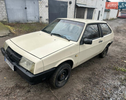 Бежевый ВАЗ 2108, объемом двигателя 1.3 л и пробегом 250 тыс. км за 750 $, фото 2 на Automoto.ua