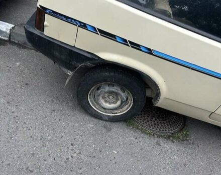 Бежевый ВАЗ 2108, объемом двигателя 1.5 л и пробегом 375 тыс. км за 510 $, фото 4 на Automoto.ua