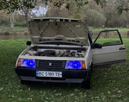 Бежевый ВАЗ 2108, объемом двигателя 1.3 л и пробегом 120 тыс. км за 888 $, фото 3 на Automoto.ua