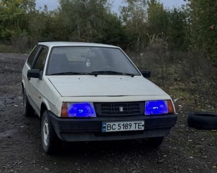 Бежевый ВАЗ 2108, объемом двигателя 1.3 л и пробегом 120 тыс. км за 888 $, фото 5 на Automoto.ua