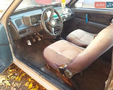 Бежевый ВАЗ 2108, объемом двигателя 1.3 л и пробегом 330 тыс. км за 570 $, фото 2 на Automoto.ua