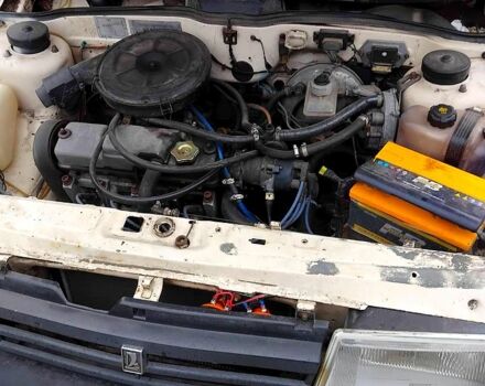 Бежевый ВАЗ 2108, объемом двигателя 1.5 л и пробегом 100 тыс. км за 900 $, фото 4 на Automoto.ua