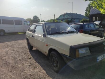 ВАЗ 2108 1985 у Коростене на Automoto.ua Бежевий ВАЗ 2108, об'ємом двигуна 1.3 л та пробігом 99 тис. км за 700 $, фото 1 на Automoto.ua