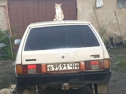 ВАЗ 2108 1986 в Ровно на Automoto.ua Бежевый ВАЗ 2108, объемом двигателя 0 л и пробегом 20 тыс. км за 500 $, фото 1 на Automoto.ua
