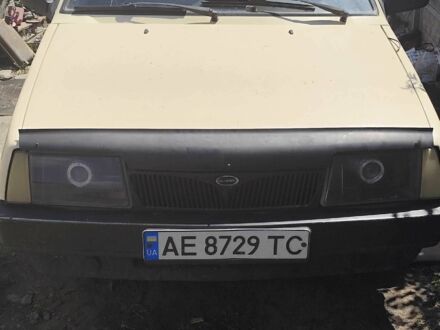 ВАЗ 2108 1987 у Синельниковом на Automoto.ua Бежевий ВАЗ 2108, об'ємом двигуна 1.3 л та пробігом 2 тис. км за 800 $, фото 1 на Automoto.ua