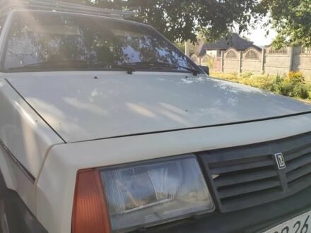 ВАЗ 2108 1987 в Светловдске на Automoto.ua Бежевый ВАЗ 2108, объемом двигателя 1.3 л и пробегом 64 тыс. км за 776 $, фото 1 на Automoto.ua