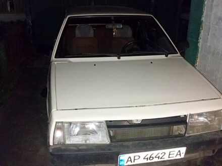 ВАЗ 2108 1987 у Дніпро (Дніпропетровську) на Automoto.ua Бежевий ВАЗ 2108, об'ємом двигуна 1.3 л та пробігом 0 тис. км за 1310 $, фото 1 на Automoto.ua