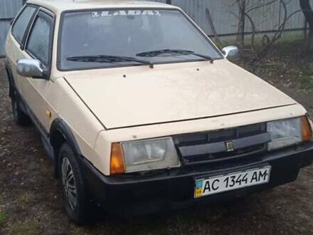 ВАЗ 2108 1987 у Шполе на Automoto.ua Бежевий ВАЗ 2108, об'ємом двигуна 1.3 л та пробігом 276 тис. км за 650 $, фото 1 на Automoto.ua