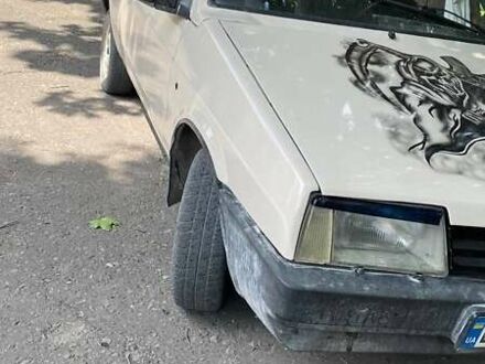 ВАЗ 2108 1988 в Новый Роздол на Automoto.ua Бежевый ВАЗ 2108, объемом двигателя 1.5 л и пробегом 3 тыс. км за 900 $, фото 1 на Automoto.ua