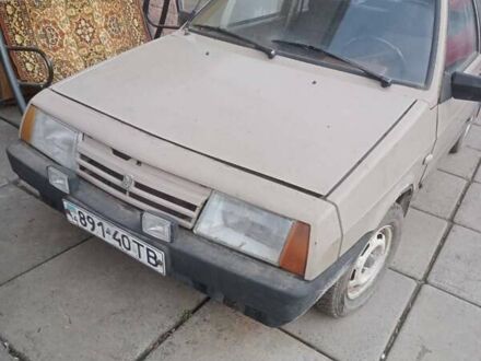 ВАЗ 2108 1988 в Львове на Automoto.ua Бежевый ВАЗ 2108, объемом двигателя 1.3 л и пробегом 250 тыс. км за 600 $, фото 1 на Automoto.ua