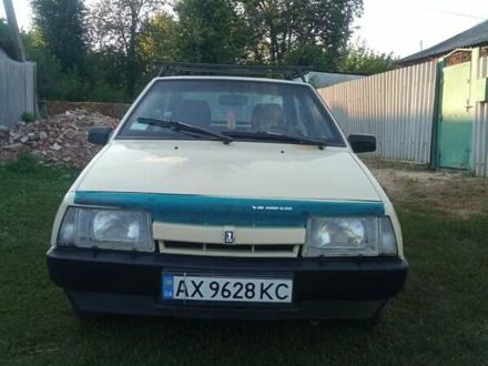 Бежевий ВАЗ 2108, об'ємом двигуна 1.3 л та пробігом 300 тис. км за 950 $, фото 1 на Automoto.ua