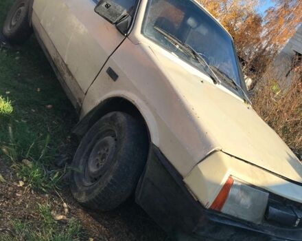 ВАЗ 2108 1991 в Броварах на Automoto.ua Бежевый ВАЗ 2108, объемом двигателя 0 л и пробегом 120 тыс. км за 346 $, фото 1 на Automoto.ua