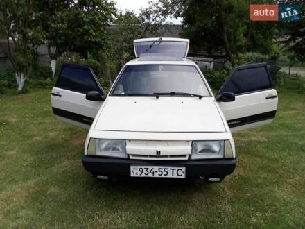 ВАЗ 2108 1992 в Львове на Automoto.ua Бежевый ВАЗ 2108, объемом двигателя 1.4 л и пробегом 300 тыс. км за 1300 $, фото 1 на Automoto.ua