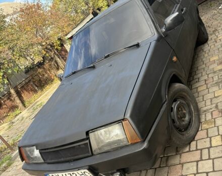 Черный ВАЗ 2108, объемом двигателя 1.3 л и пробегом 300 тыс. км за 500 $, фото 1 на Automoto.ua
