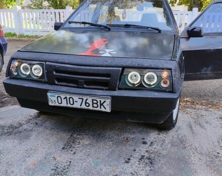 Черный ВАЗ 2108, объемом двигателя 1.5 л и пробегом 500 тыс. км за 899 $, фото 2 на Automoto.ua