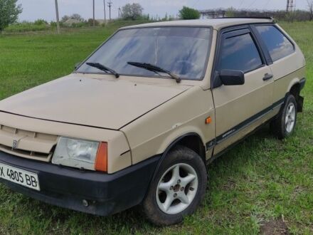 ВАЗ 2108 1987 у Змиеве на Automoto.ua Коричневий ВАЗ 2108, об'ємом двигуна 0 л та пробігом 200 тис. км за 750 $, фото 1 на Automoto.ua