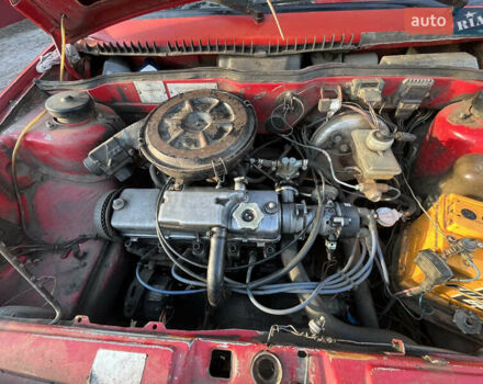 Красный ВАЗ 2108, объемом двигателя 1.29 л и пробегом 100 тыс. км за 1000 $, фото 2 на Automoto.ua