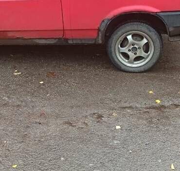 ВАЗ 2108 1987 у Харкові на Automoto.ua Червоний ВАЗ 2108, об'ємом двигуна 1.5 л та пробігом 100 тис. км за 800 $, фото 1 на Automoto.ua