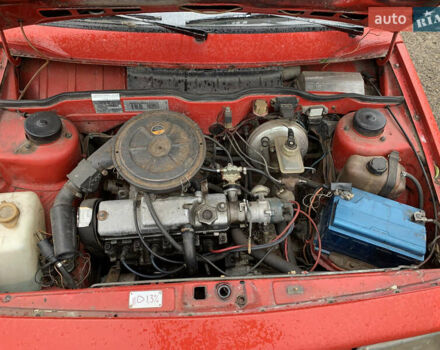 Красный ВАЗ 2108, объемом двигателя 1.3 л и пробегом 300 тыс. км за 599 $, фото 9 на Automoto.ua