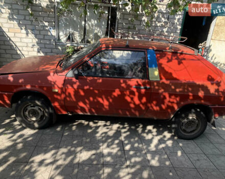 Красный ВАЗ 2108, объемом двигателя 1.29 л и пробегом 300 тыс. км за 300 $, фото 1 на Automoto.ua