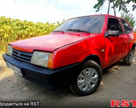 Красный ВАЗ 2108, объемом двигателя 1.3 л и пробегом 300 тыс. км за 800 $, фото 1 на Automoto.ua