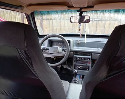 Красный ВАЗ 2108, объемом двигателя 1.5 л и пробегом 9 тыс. км за 1150 $, фото 5 на Automoto.ua